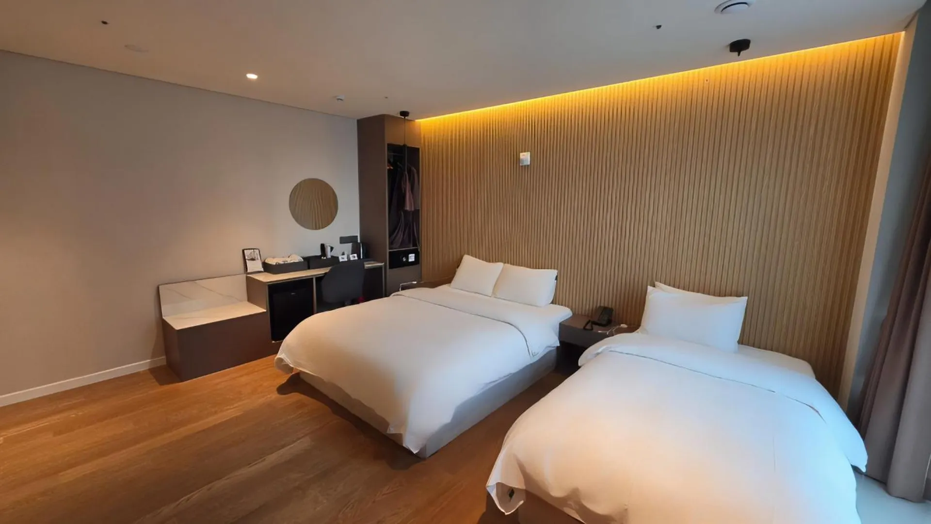 The Gleam Hotel Incheon 2*,