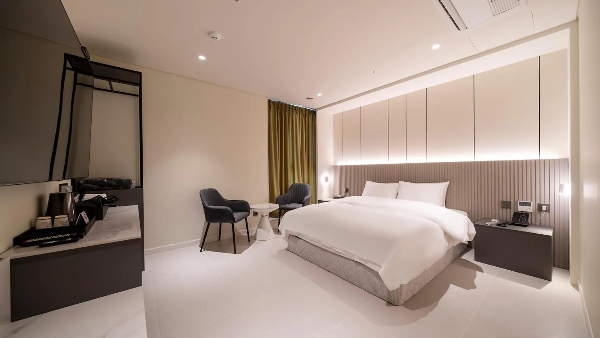 The Gleam Hotel Incheon