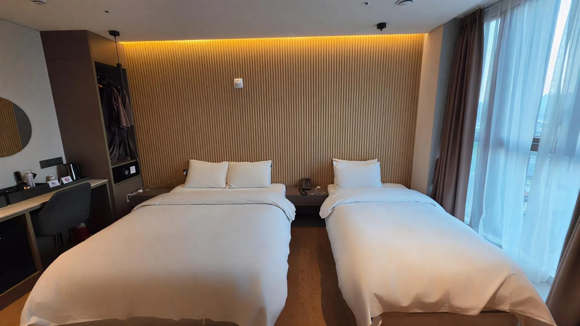 **  The Gleam Hotel 인천 대한민국