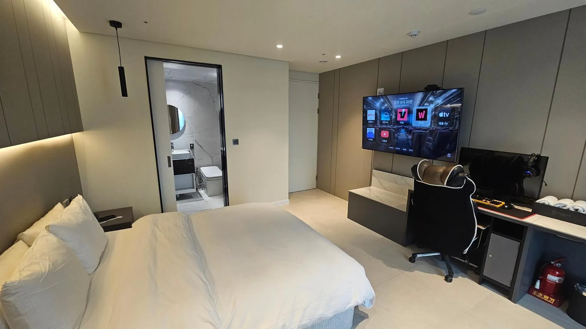 The Gleam Hotel Incheon South Korea